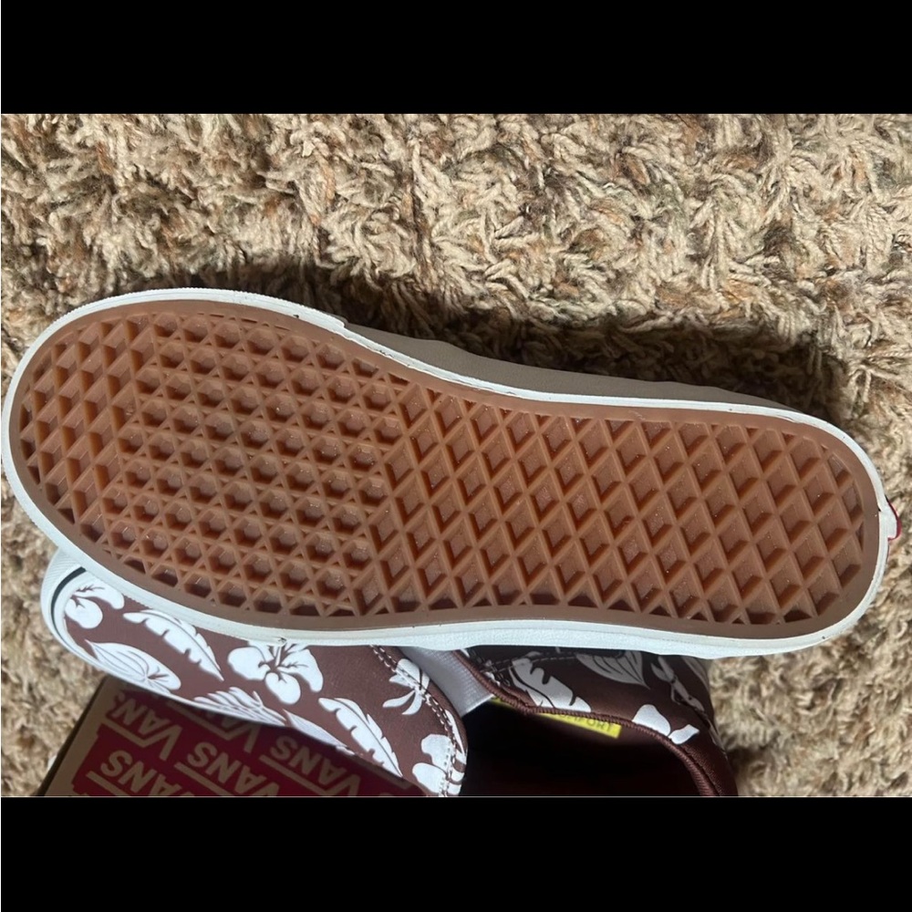 Vans - Picture 5 of 6